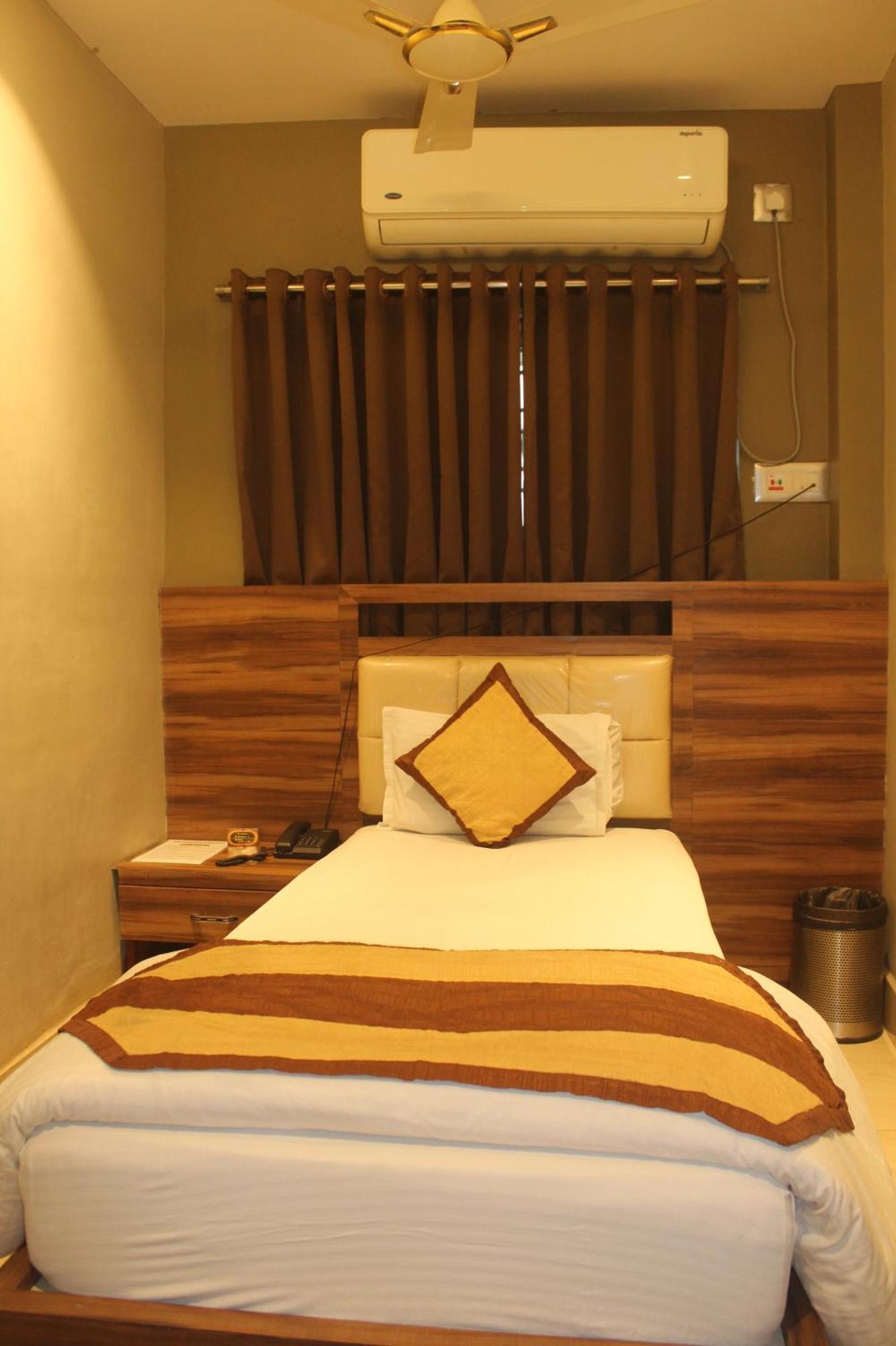 Mukutmanipur Hotel Oishi Plaza מראה חיצוני תמונה