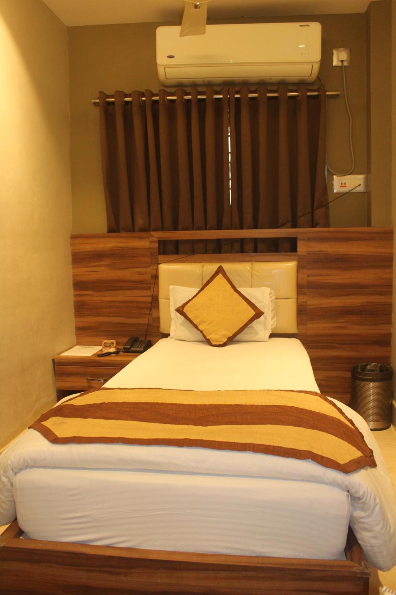 Mukutmanipur Hotel Oishi Plaza מראה חיצוני תמונה