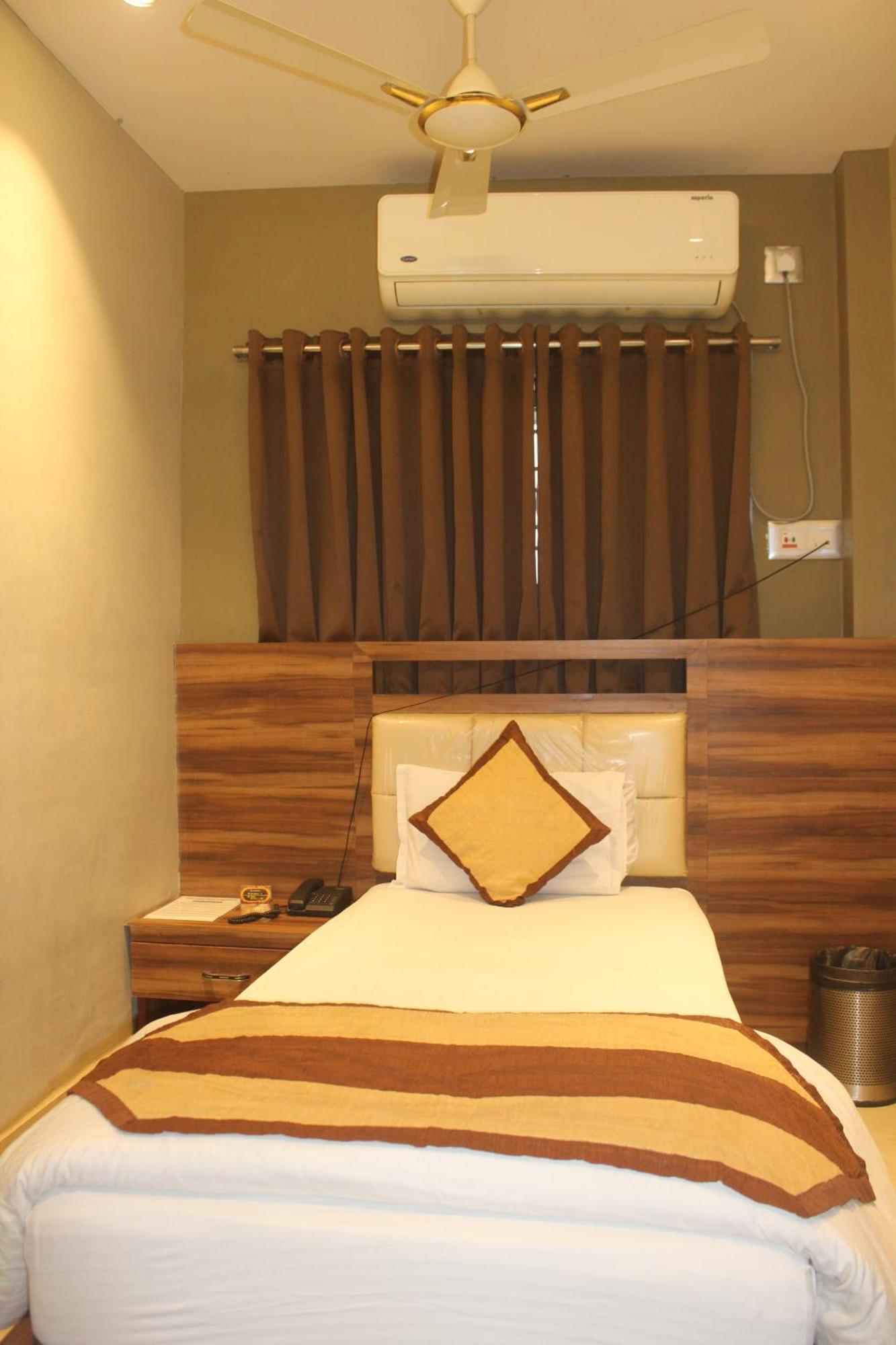 Mukutmanipur Hotel Oishi Plaza מראה חיצוני תמונה