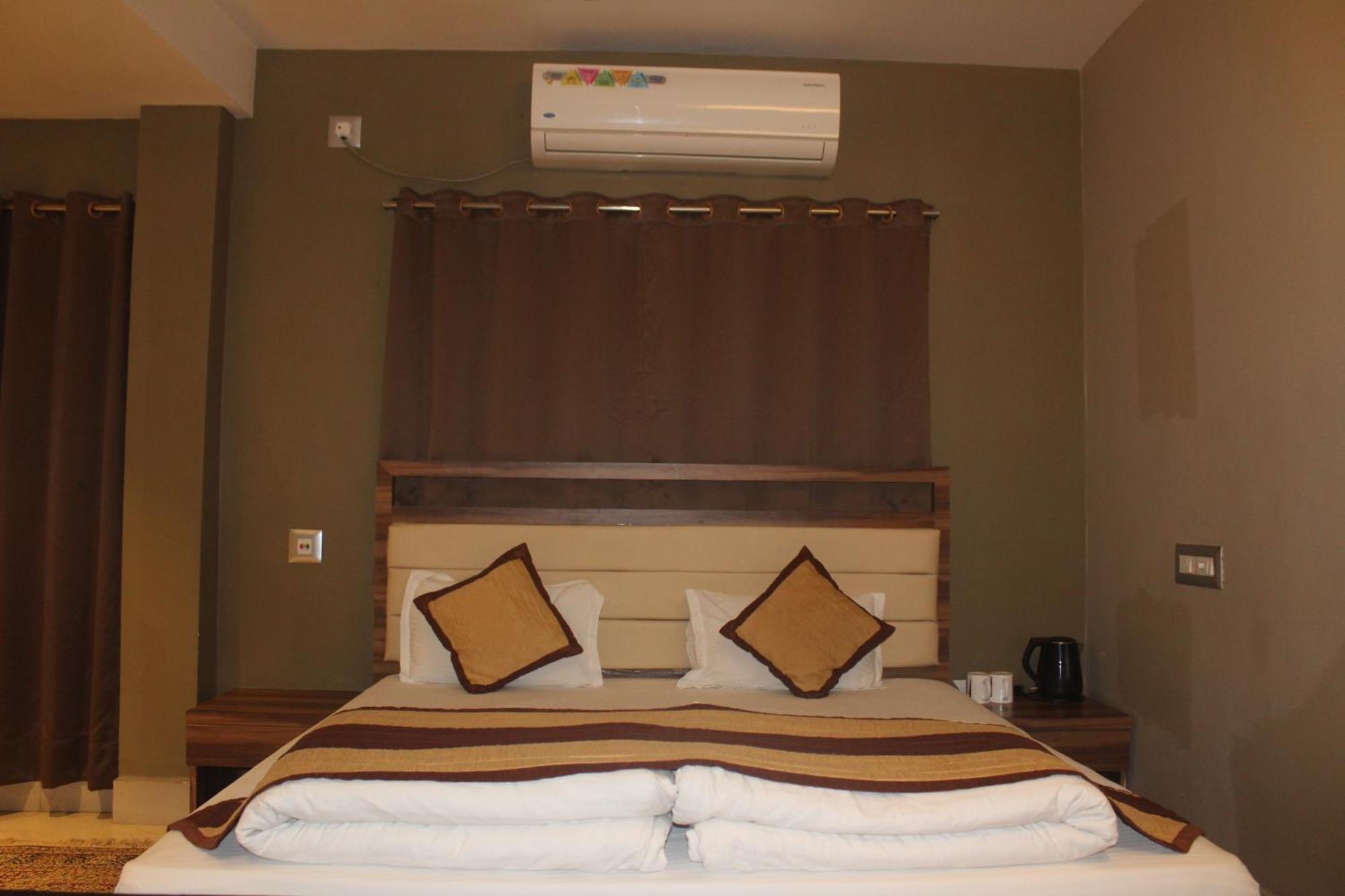 Mukutmanipur Hotel Oishi Plaza מראה חיצוני תמונה