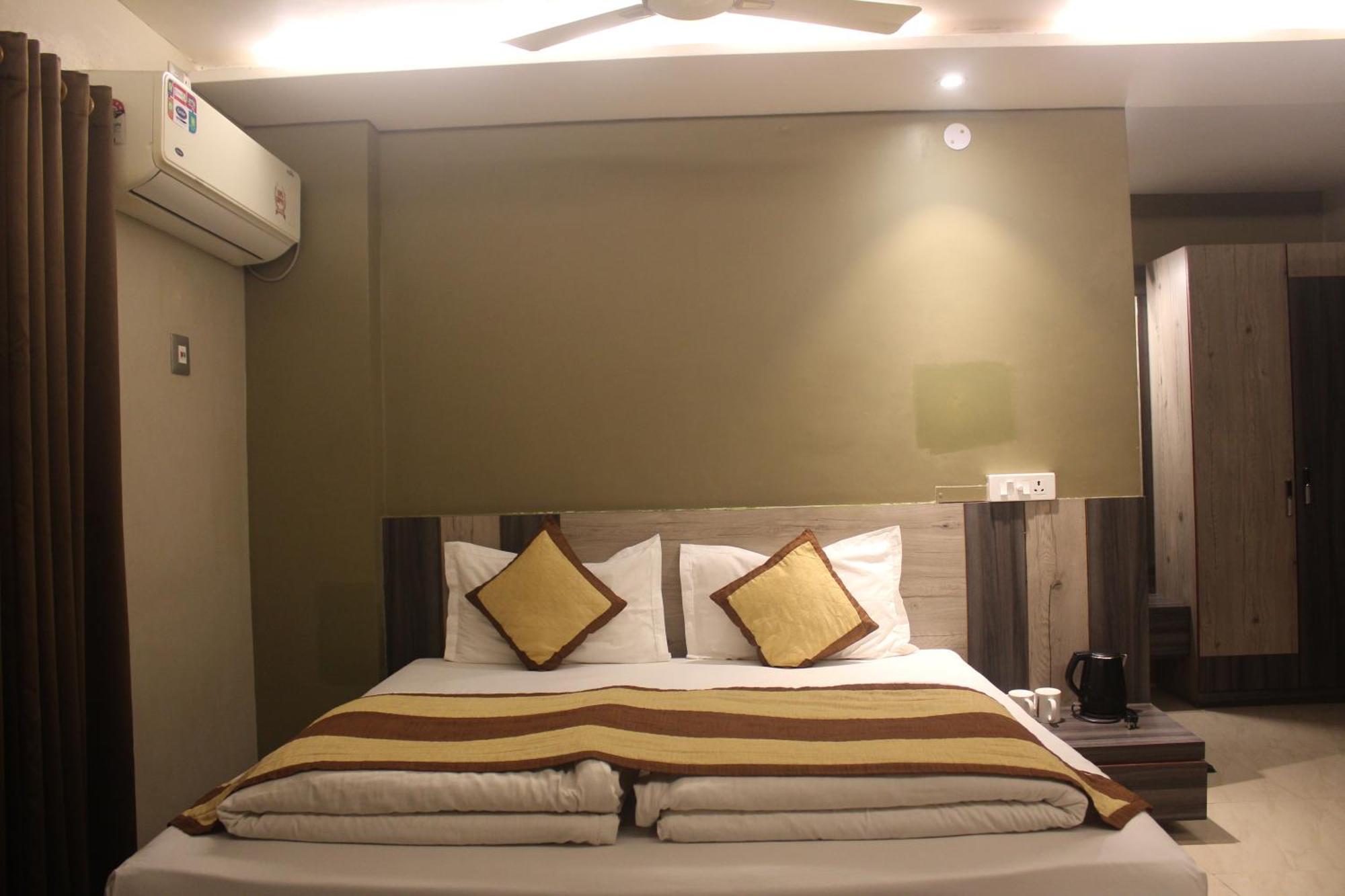 Mukutmanipur Hotel Oishi Plaza מראה חיצוני תמונה