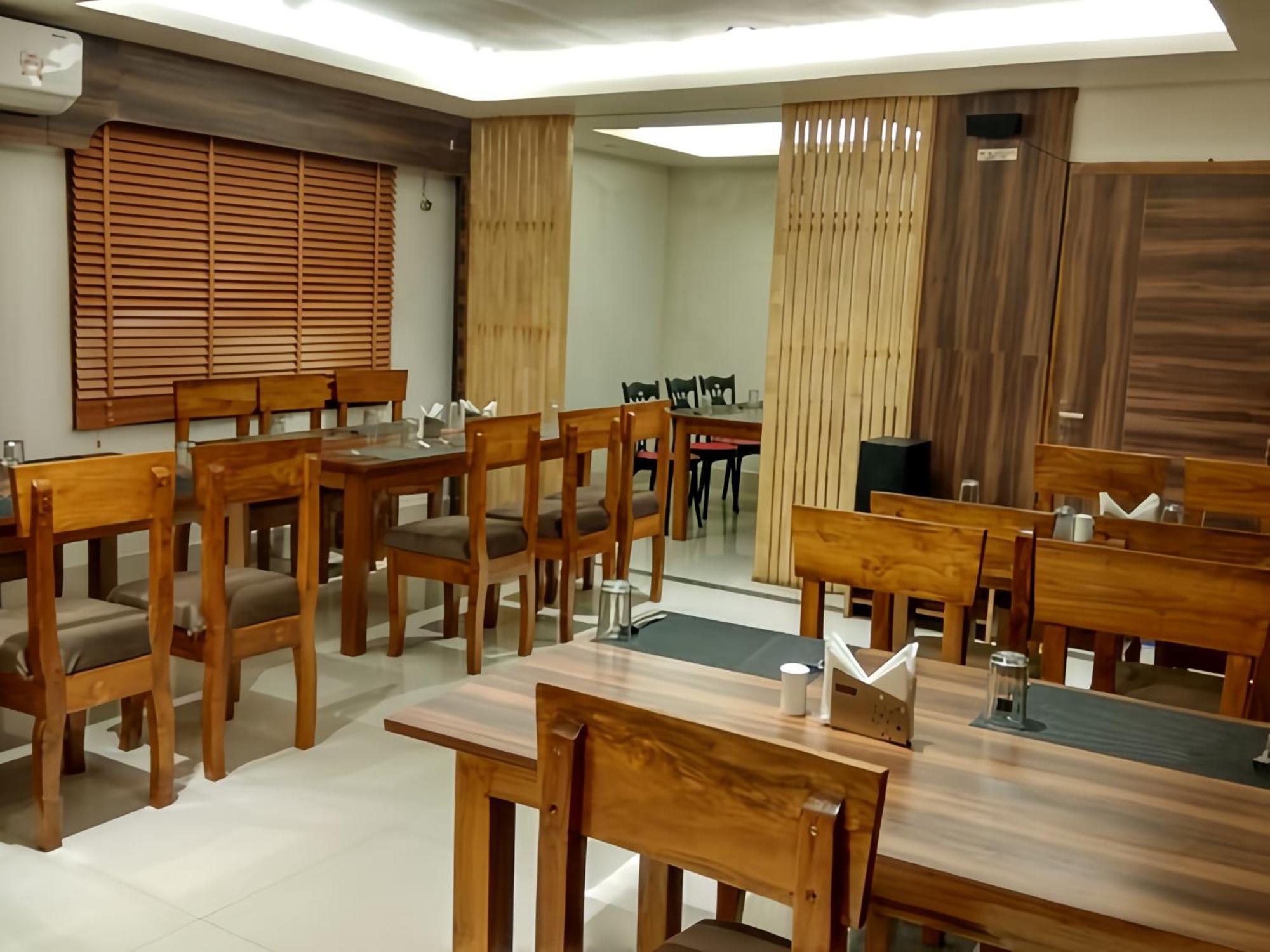Mukutmanipur Hotel Oishi Plaza מראה חיצוני תמונה